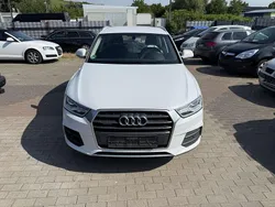 Gletscherweiß metallic Gebraucht 2015 Audi Q3 Design SUV | 13.700 € (Fairer Preis)