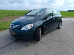 Grün Gebraucht 2005 Mercedes B200 Van / Kleinbus | 2.300 € (Guter Preis)