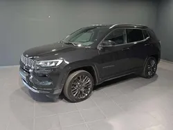 Schwarz carbon black metallic Gebraucht 2022 Jeep Compass SUV | 22.780 € (Guter Preis)