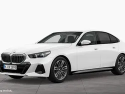 Alpinweiß uni Gebraucht 2024 BMW 520 M Sport Limousine | 49.990 € (Superpreis)