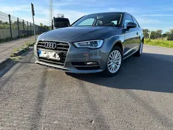Grau Gebraucht 2016 Audi A3 Ambiente Limousine | 12.100 € (Guter Preis)