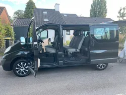 Schwarz Gebraucht 2013 Opel Vivaro Van | 11.150 € (Etwas zu teuer)