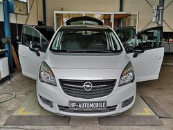 Weiß Gebraucht 2014 Opel Meriva Van / Kleinbus | 7.499 € (Teuer)