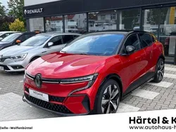 Dezirrot metallic, black pearlschwarz metallic (rot) Gebraucht 2024 Renault Mégane | 34.689 € (Guter Preis)