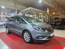 Grau Gebraucht 2018 Opel Zafira Van / Kleinbus | 13.900 € (Etwas zu teuer)