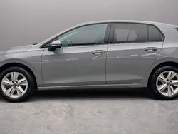 Grau Gebraucht 2022 VW Golf VIII Life Kleinwagen | 19.999 € (Guter Preis)