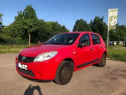 Rot Gebraucht 2009 Dacia Sandero Ambiance Kleinwagen | 990 € (Guter Preis)
