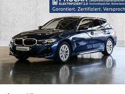 Blau Gebraucht 2022 BMW 320e Sport Line Kombi | 27.270 € (Guter Preis)