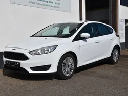 Frostweiß Gebraucht 2013 Ford Focus Trend Limousine | 8.590 € (Etwas zu teuer)