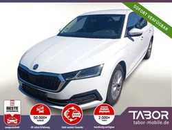 Weiss Gebraucht 2022 Skoda Octavia Style Limousine | 22.488 € (Guter Preis)