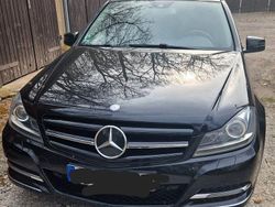 Schwarz Gebraucht 2012 Mercedes 220 Limousine | 12.999 € (Teuer)