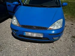 Blau Gebraucht 2002 Ford Focus Kleinwagen | 899 € (Guter Preis)