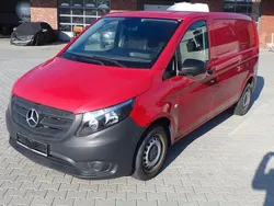 Rot Gebraucht 2018 Mercedes Vito Van / Kleinbus | 15.500 € (Superpreis)
