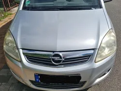 Silber Gebraucht 2009 Opel Zafira Edition Van / Kleinbus | 2.199 € (Guter Preis)
