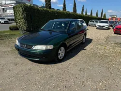 Grün Gebraucht 2000 Opel Vectra Comfort Limousine | 1.600 € (Fairer Preis)