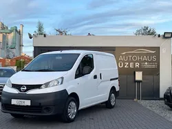 Weiß Gebraucht 2015 Nissan Evalia Comfort Van / Kleinbus | 5.990 € (Teuer)