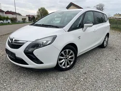 Weiß Gebraucht 2014 Opel Zafira Tourer Active Van / Kleinbus | 7.800 € (Superpreis)