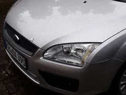 Silber Gebraucht 2006 Ford Focus Ghia Limousine | 3.150 € (Fairer Preis)