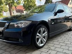 Blau Gebraucht 2007 BMW 320 Kombi | 5.200 € (Teuer)