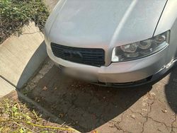 Silber Gebraucht 2001 Audi A4 Limousine | 500 € (Superpreis)