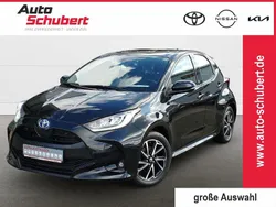 Schwarz Gebraucht 2022 Toyota Yaris Hybrid Team Limousine | 19.980 € (Fairer Preis)