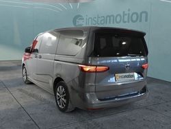 Grau Gebraucht 2023 VW T7 Style Van | 61.090 € (Teuer)