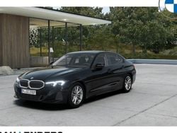 Schwarz uni Neu 2025 BMW 318 Shadowline Limousine | 34.150 € (Guter Preis)