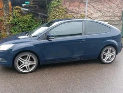 Blau Gebraucht 2009 Ford Focus Kleinwagen | 2.000 € (Guter Preis)