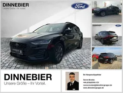 Schwarz (metallic) Gebraucht 2023 Ford Focus ST-Line Kombi | 21.080 € (Superpreis)