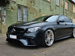 Schwarz Gebraucht 2017 Mercedes E63 AMG Limousine | 80.500 €