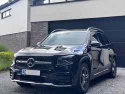 Mercedes GLB180