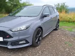 Slategrau Gebraucht 2016 Ford Focus ST Kombi | 18.400 € (Etwas zu teuer)