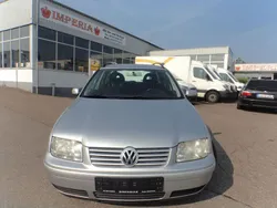 Silber Gebraucht 2002 VW Bora Trendline Limousine | 2.499 € (Etwas zu teuer)