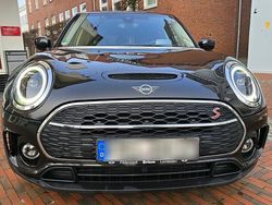Schwarz Gebraucht 2022 Mini Clubman Kombi | 23.500 €