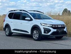 Weiß Gebraucht 2023 Dacia Jogger Expression Van / Kleinbus | 16.500 € (Fairer Preis)