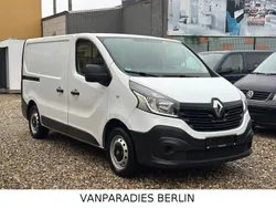Weiß Gebraucht 2017 Renault Trafic Komfort Van | 11.400 € (Fairer Preis)