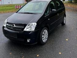 Schwarz Gebraucht 2004 Opel Meriva Van / Kleinbus | 1.200 € (Fairer Preis)