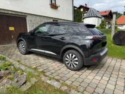 Schwarz Gebraucht 2022 Peugeot e-2008 Allure SUV | 17.599 € (Guter Preis)