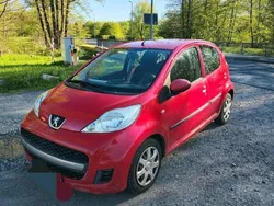 Rot Gebraucht 2009 Peugeot 107 Kleinwagen | 1.700 € (Fairer Preis)