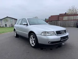 Silber Gebraucht 2001 Audi A4 Kombi | 600 € (Etwas zu teuer)