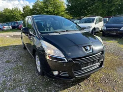 Schwarz Gebraucht 2012 Peugeot 5008 Active Van / Kleinbus | 2.900 € (Fairer Preis)