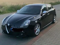 Schwarz Gebraucht 2013 Alfa Romeo Giulietta Turismo Kleinwagen | 8.300 € (Teuer)
