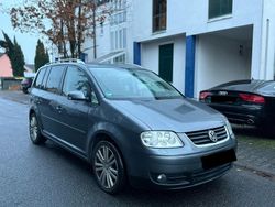 Grau Gebraucht 2006 VW Touran Highline Van / Kleinbus | 1.500 € (Guter Preis)