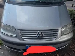 Grau Gebraucht 2004 VW Sharan Van / Kleinbus | 3.000 €