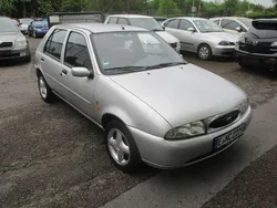 Silber Gebraucht 1997 Ford Fiesta Ghia Kleinwagen | 950 € (Superpreis)