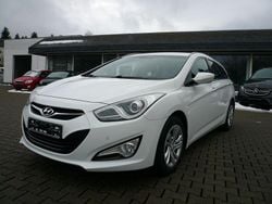Weiß Gebraucht 2013 Hyundai i40 Comfort Kombi | 7.490 € (Etwas zu teuer)
