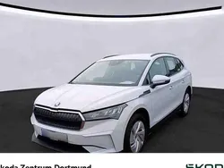 Weiß Gebraucht 2021 Skoda Enyaq iV Loft SUV | 20.991 € (Superpreis)