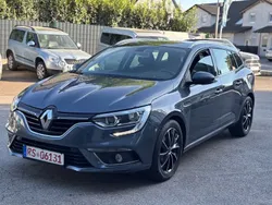 Grau Gebraucht 2019 Renault Mégane IV Business Limousine | 15.850 € (Fairer Preis)