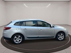 Silber Gebraucht 2010 Renault Mégane III Expression Limousine | 3.950 € (Fairer Preis)