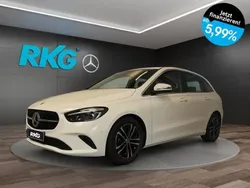 Weiß Gebraucht 2024 Mercedes B200 Progressive Van / Kleinbus | 32.270 € (Fairer Preis)